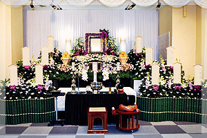 葬儀料金80万円セット例：白木祭壇生花祭壇